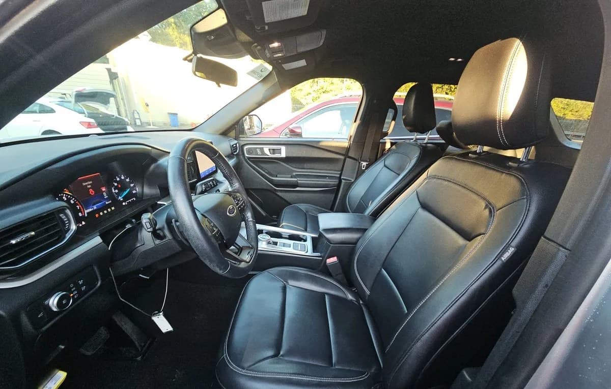 2020 FORD EXPLORER XLT 2