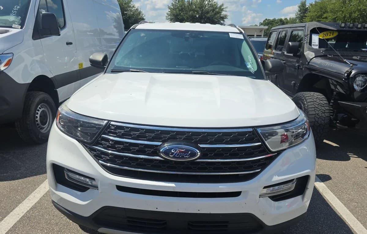 2021 FORD EXPLORER XLT 3