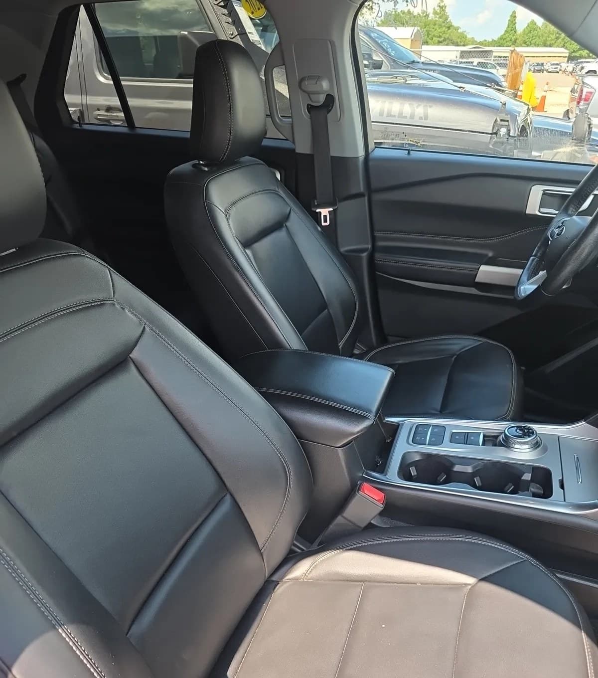 2021 FORD EXPLORER XLT 5