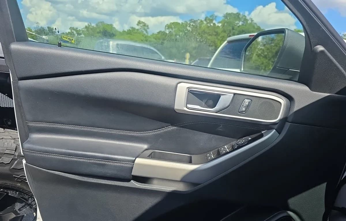 2021 FORD EXPLORER XLT 6