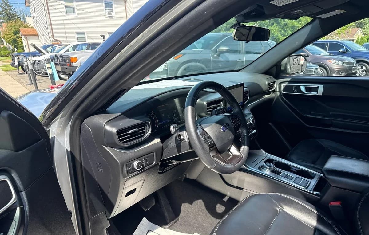 2020 FORD EXPLORER XLT 5