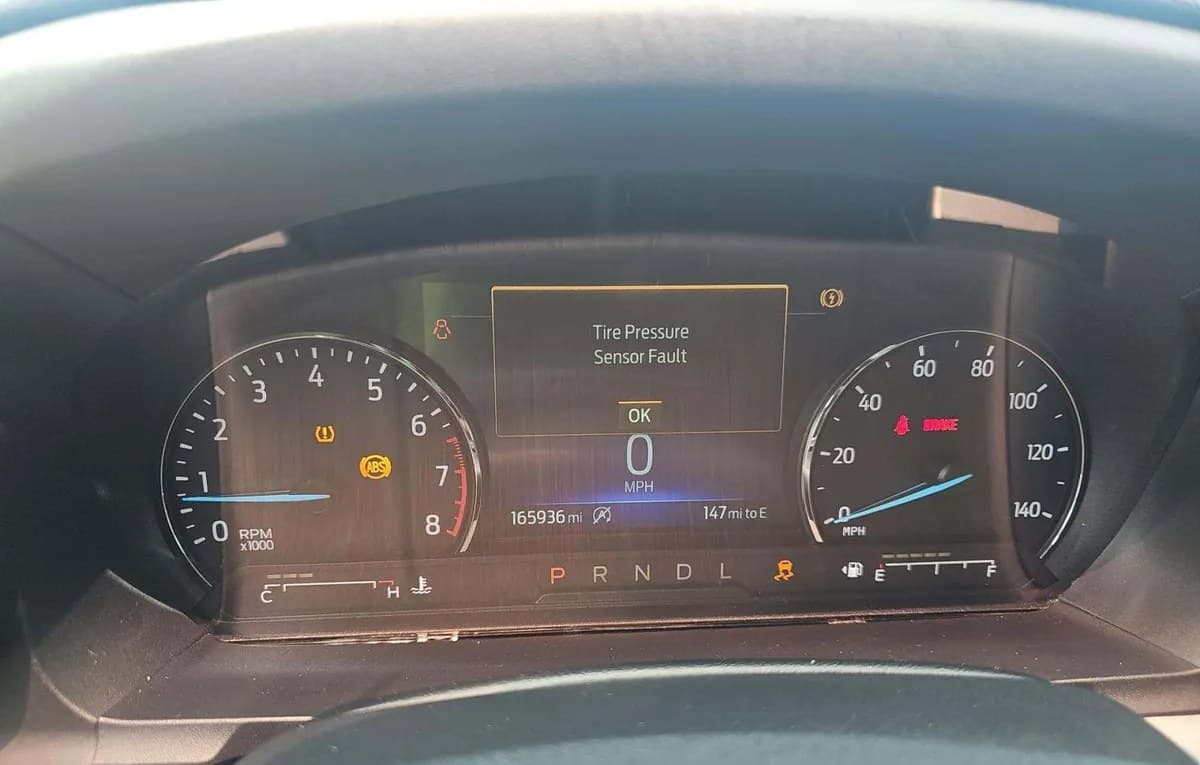 2021 FORD EXPLORER XLT 6