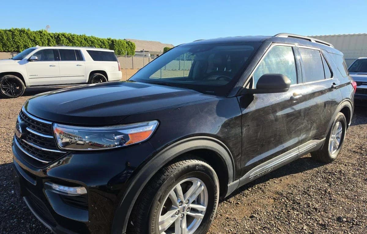 2023 FORD EXPLORER XLT 2
