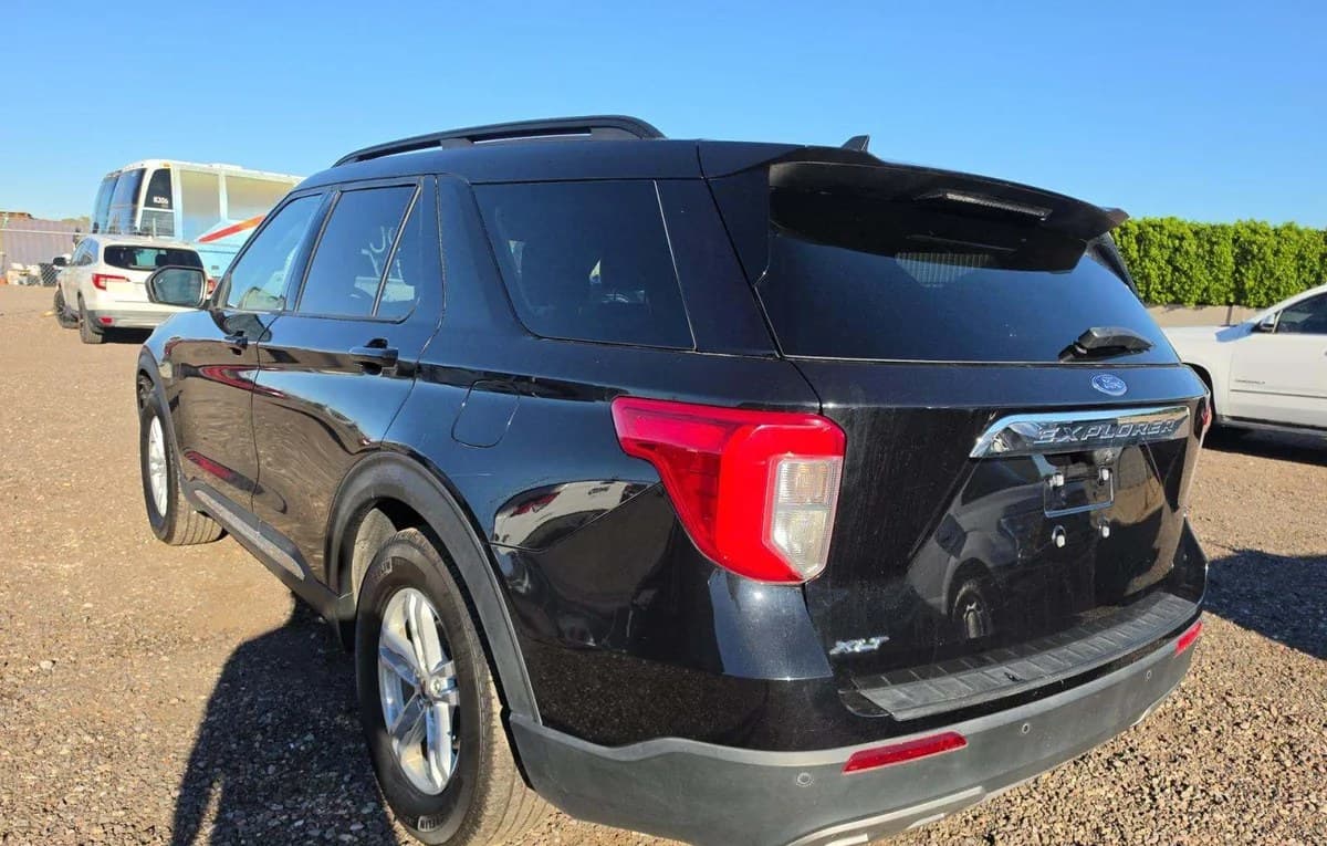 2023 FORD EXPLORER XLT 3