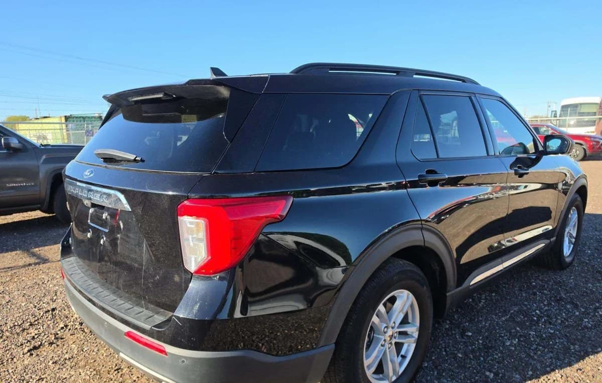 2023 FORD EXPLORER XLT 4