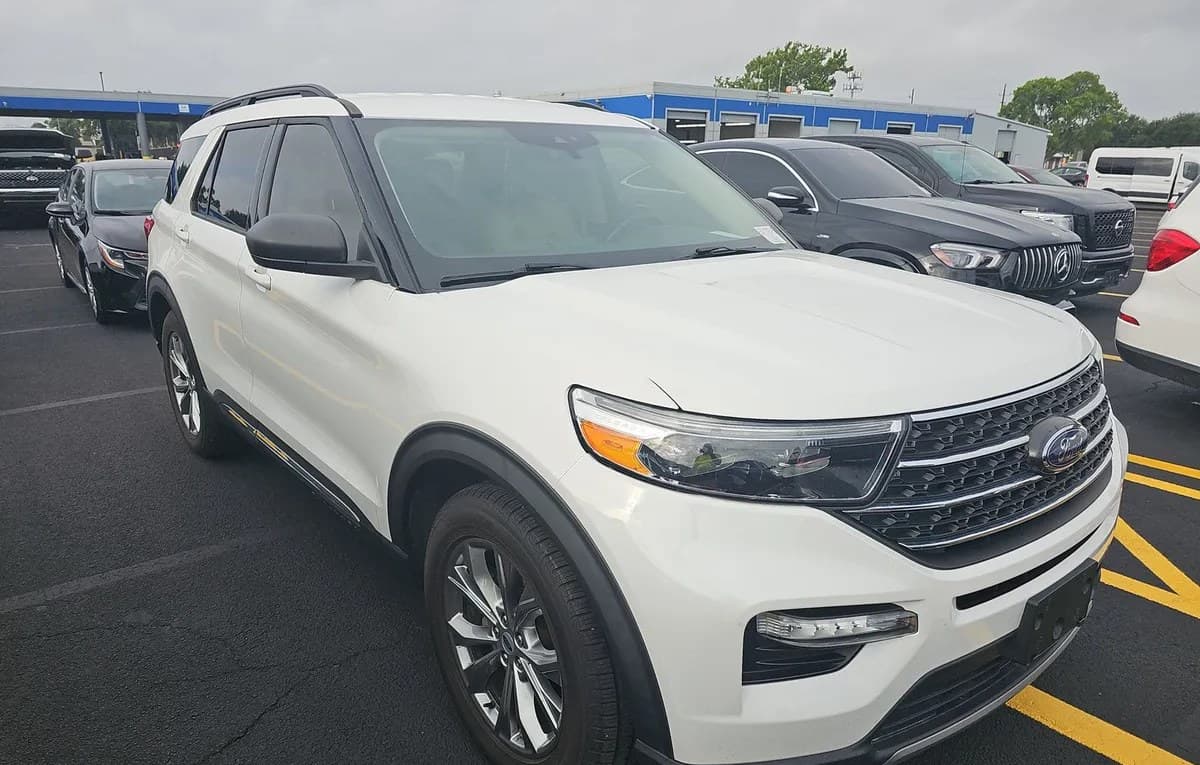 2022 FORD EXPLORER XLT 4