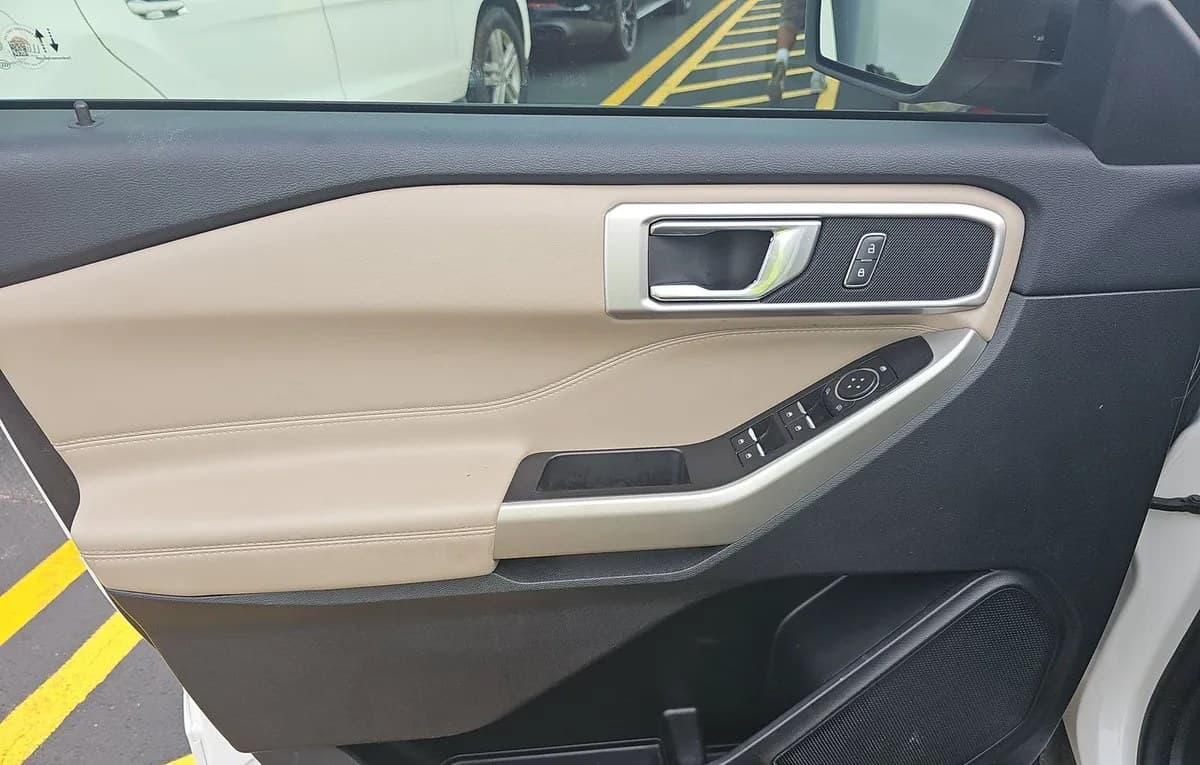 2022 FORD EXPLORER XLT 6