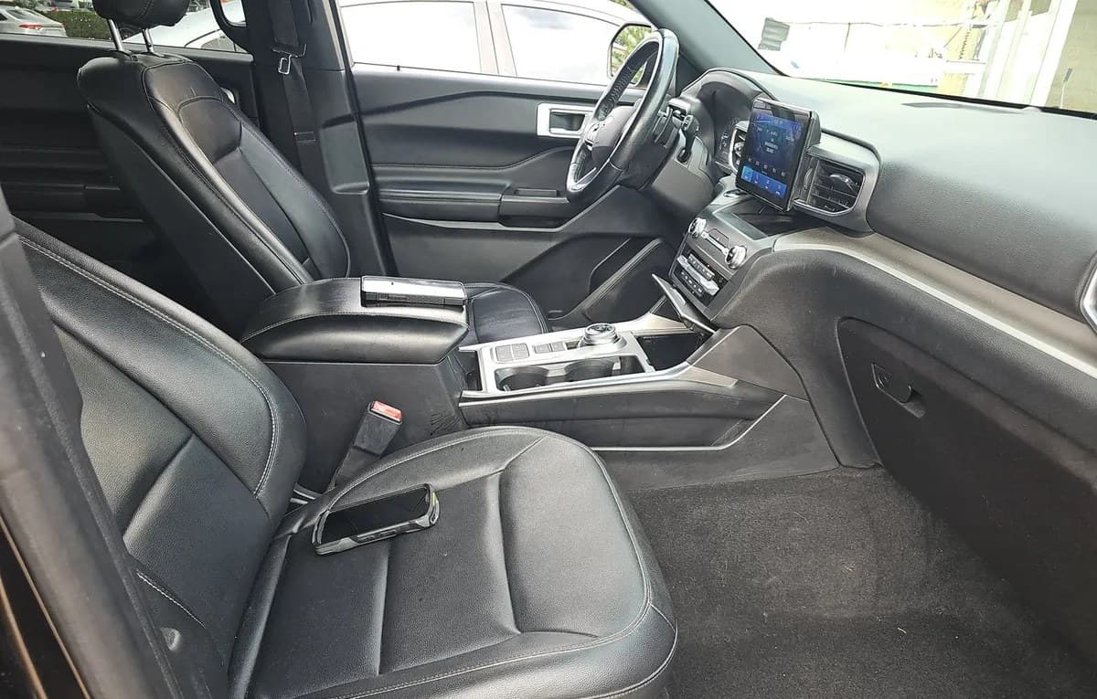 2020 FORD EXPLORER XLT 5