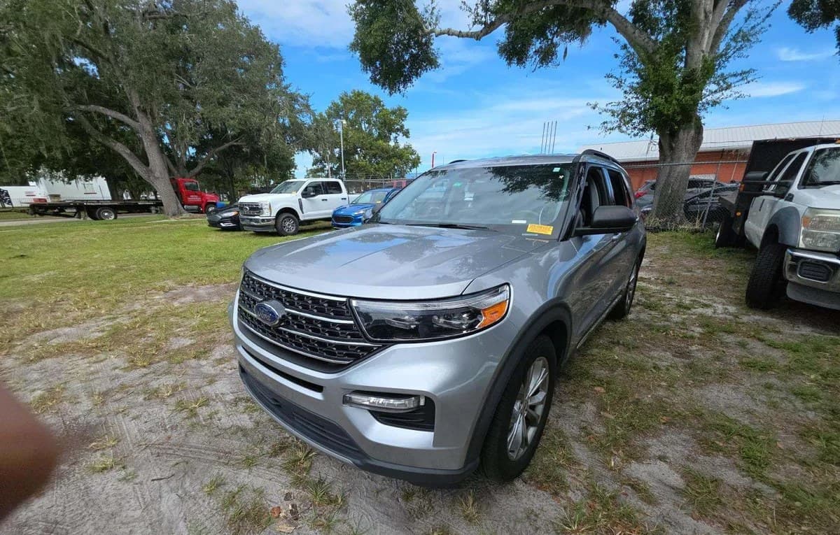 2020 FORD EXPLORER XLT 2