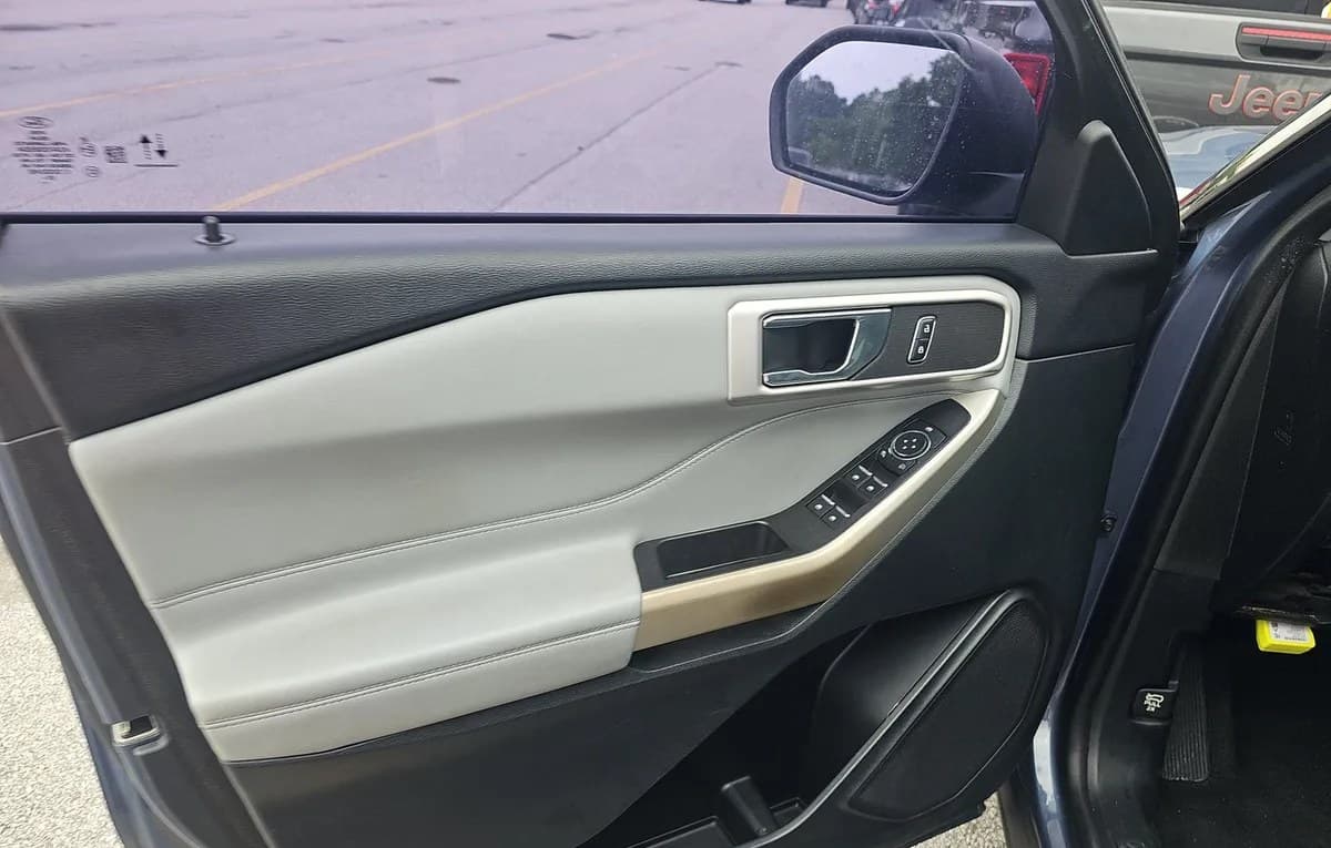 2021 FORD EXPLORER XLT 6