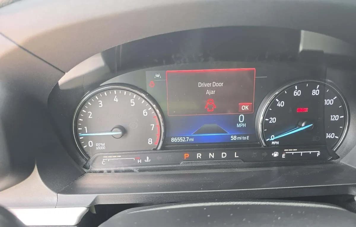 2022 FORD EXPLORER XLT 6