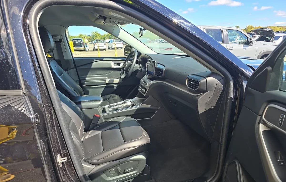 2023 FORD EXPLORER XLT 5