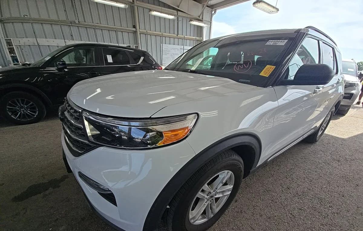 2022 FORD EXPLORER XLT 2