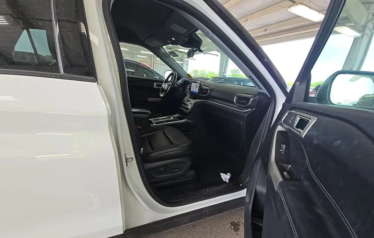 2022 FORD EXPLORER XLT 5