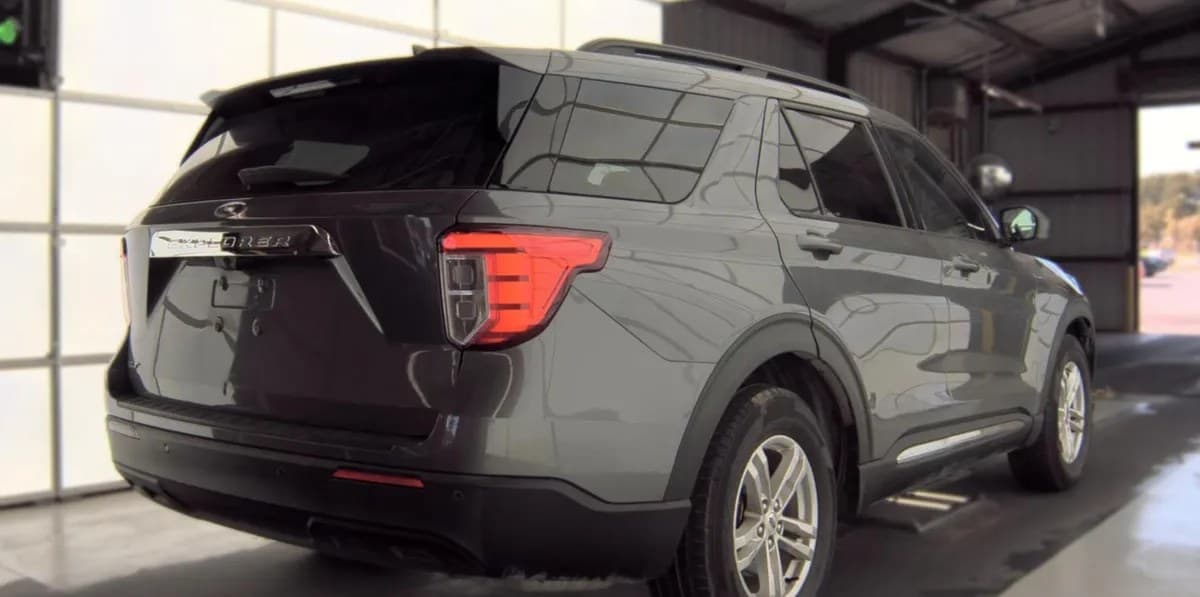 2022 FORD EXPLORER XLT 4