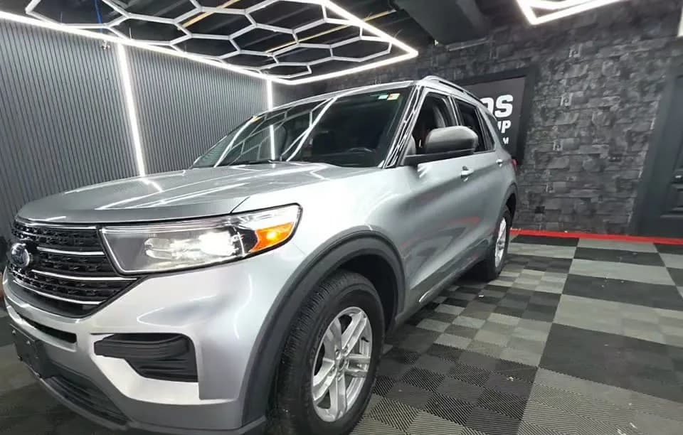 2021 FORD EXPLORER XLT 2