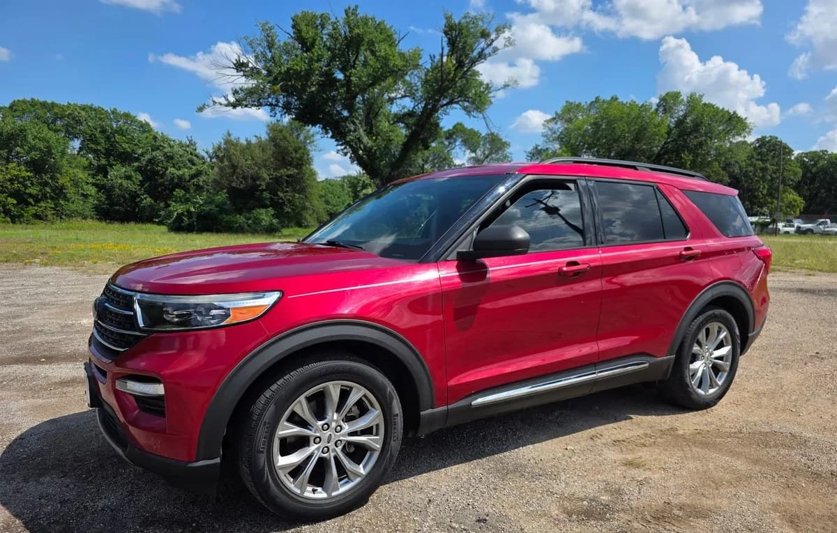 2021 FORD EXPLORER XLT 2