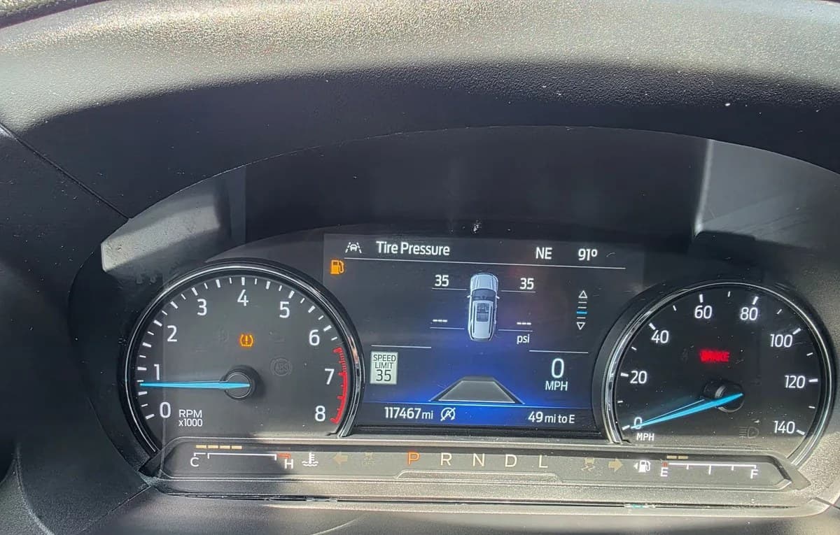 2021 FORD EXPLORER XLT 3