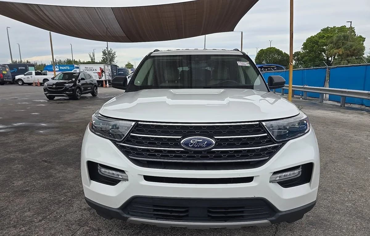 2022 FORD EXPLORER XLT 3