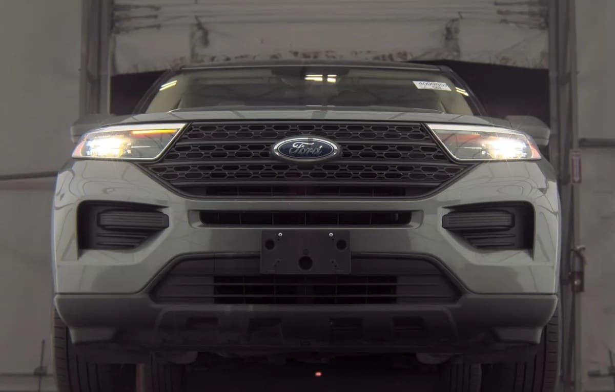 2023 FORD EXPLORER Base 4