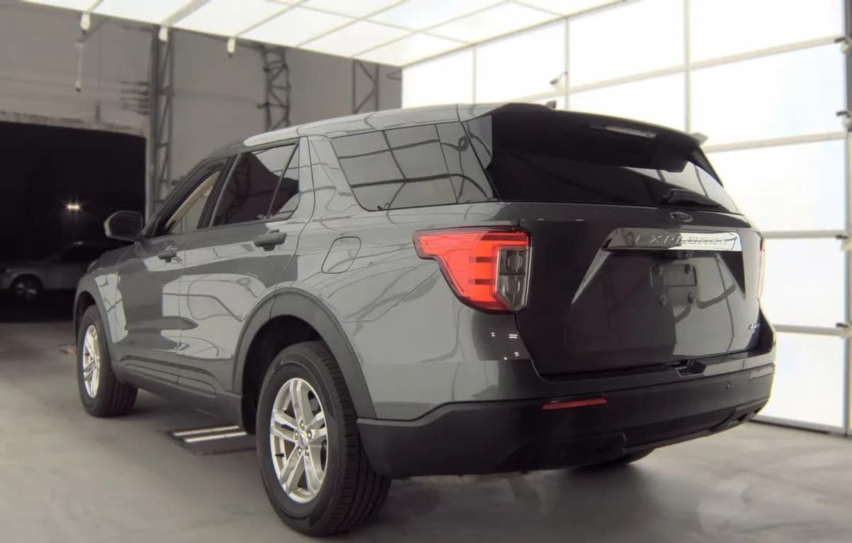 2023 FORD EXPLORER Base 5