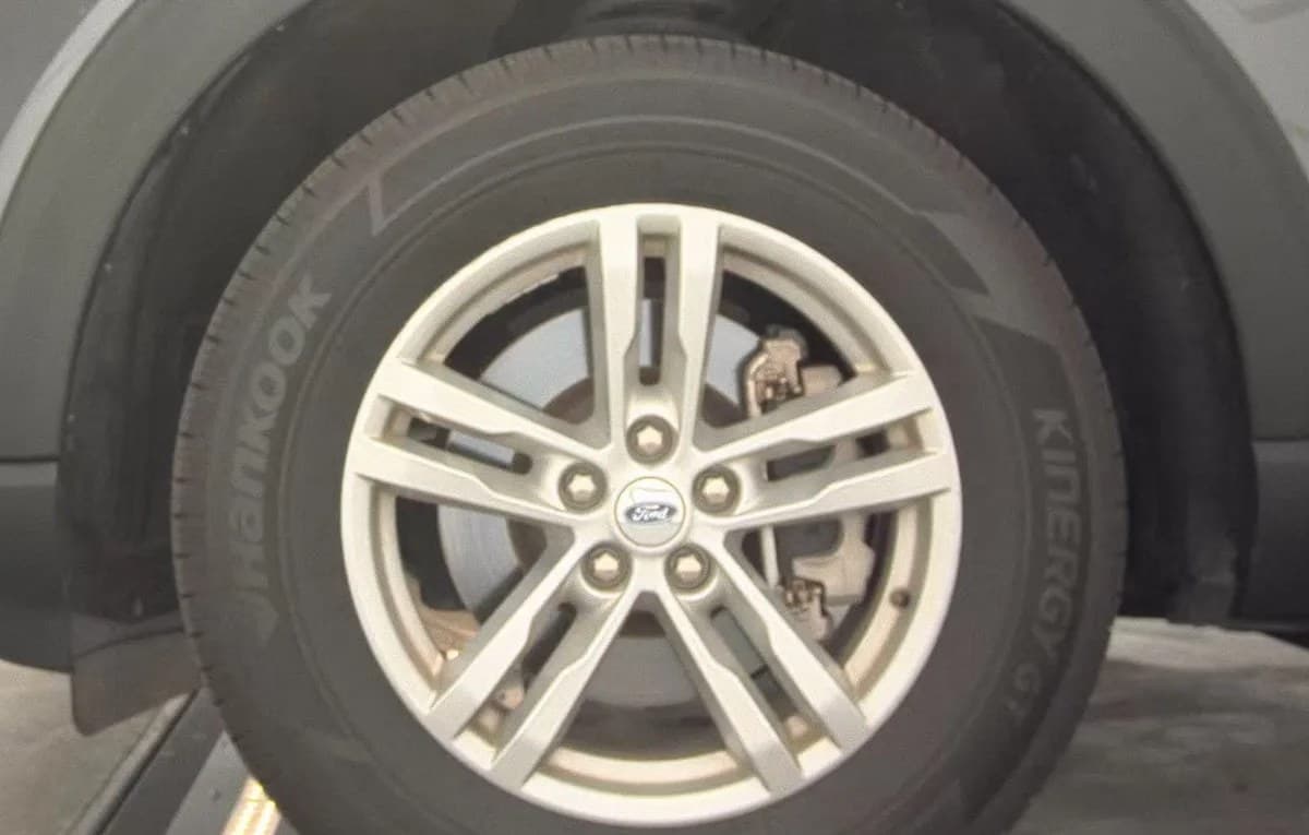 2023 FORD EXPLORER Base 6