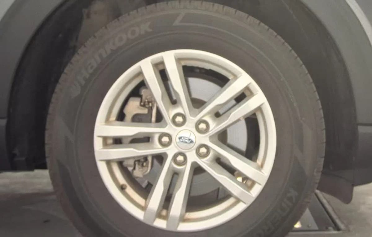 2023 FORD EXPLORER Base 7