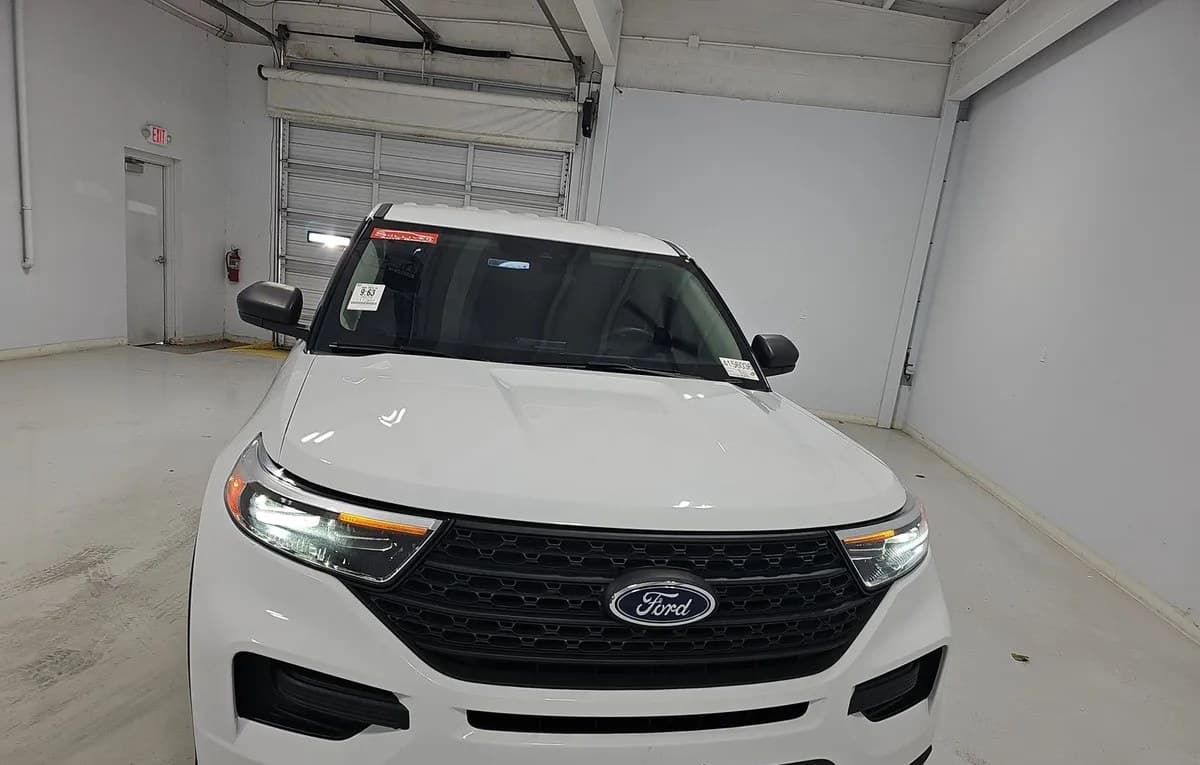 2023 FORD EXPLORER Base 3