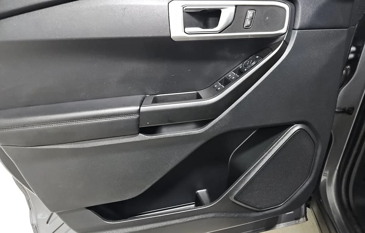 2022 FORD EXPLORER Base 6