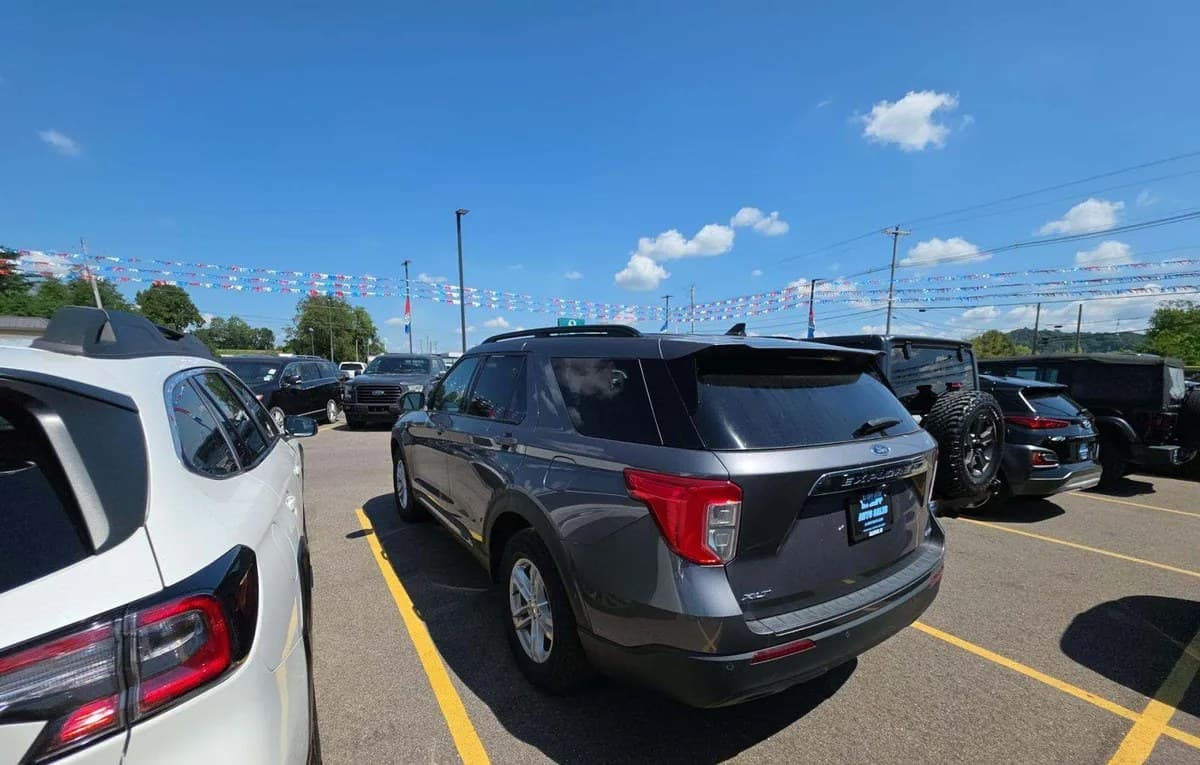 2021 FORD EXPLORER XLT 3