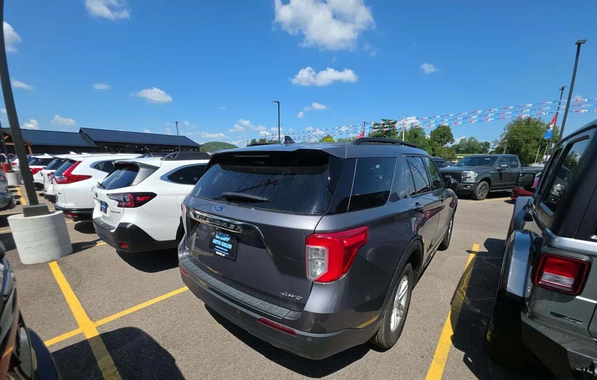 2021 FORD EXPLORER XLT 4