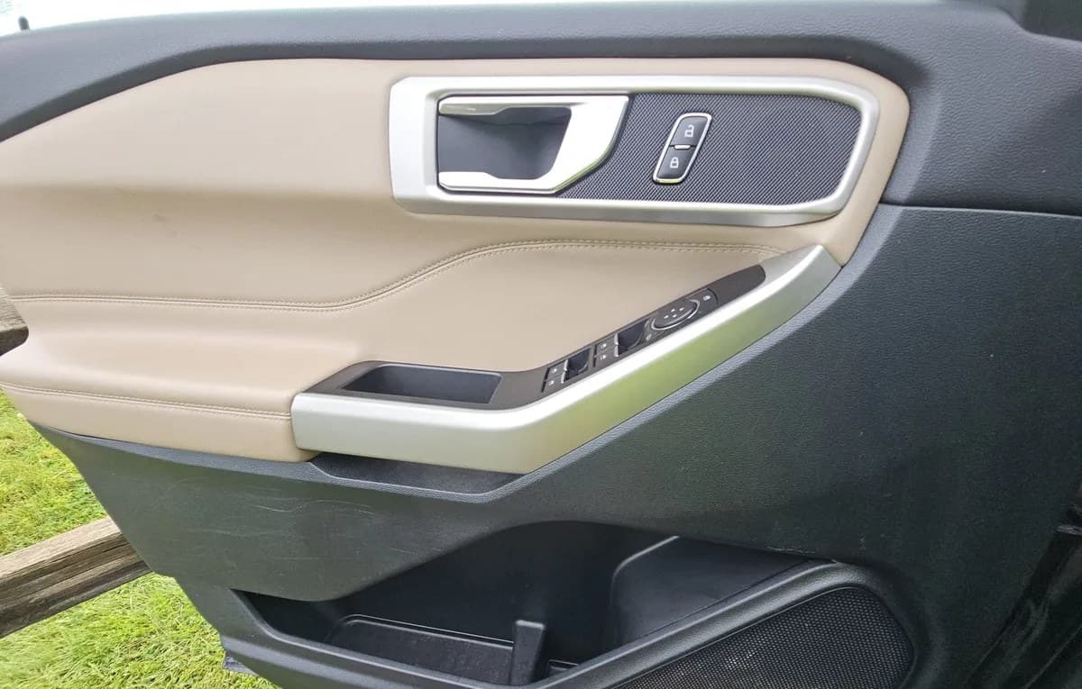 2021 FORD EXPLORER XLT 6