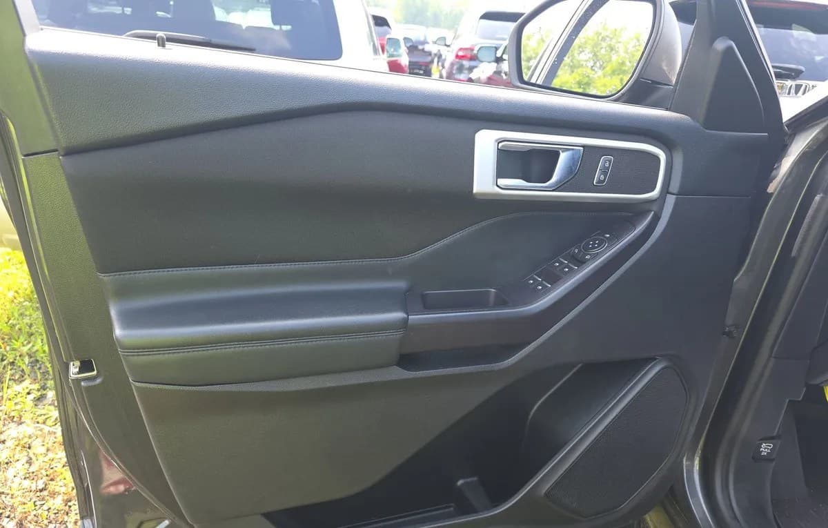 2020 FORD EXPLORER XLT 6