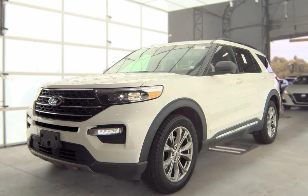 2022 FORD EXPLORER XLT 2