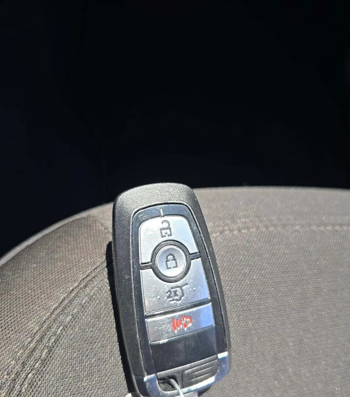 2022 FORD EXPLORER XLT 5
