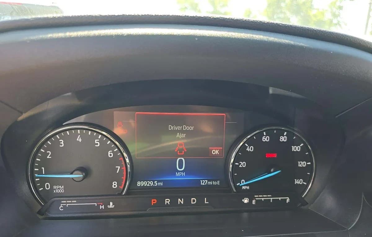 2022 FORD EXPLORER XLT 6