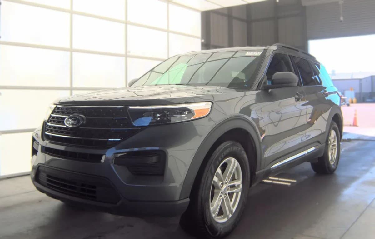 2023 FORD EXPLORER XLT 2