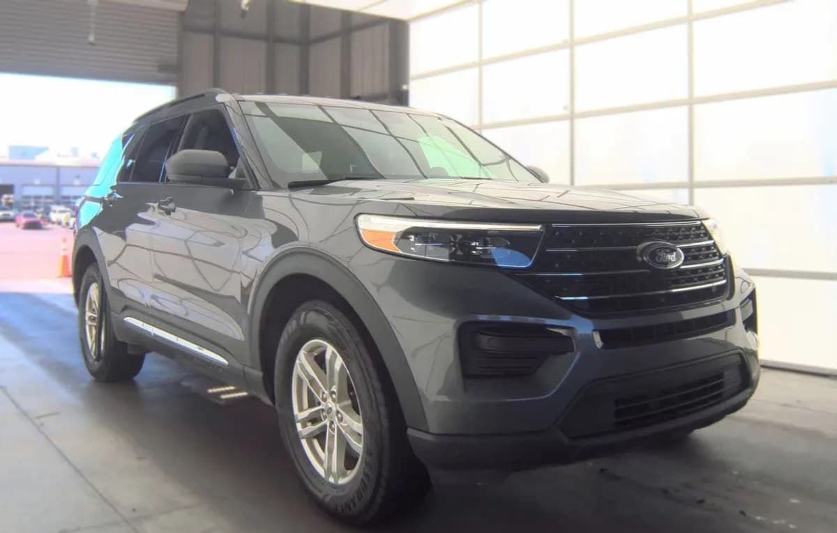 2023 FORD EXPLORER XLT 4