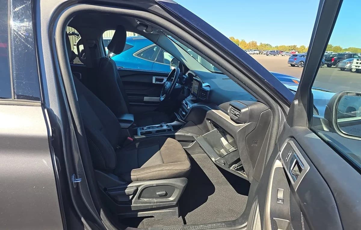 2023 FORD EXPLORER XLT 5