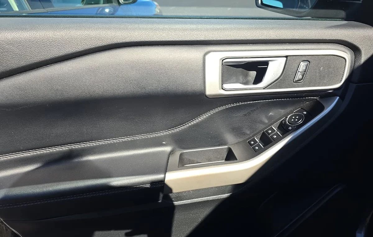 2023 FORD EXPLORER XLT 6
