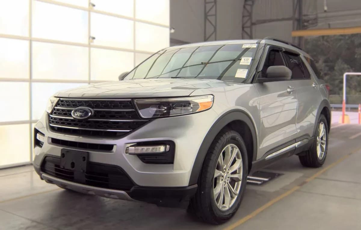 2020 FORD EXPLORER XLT 2