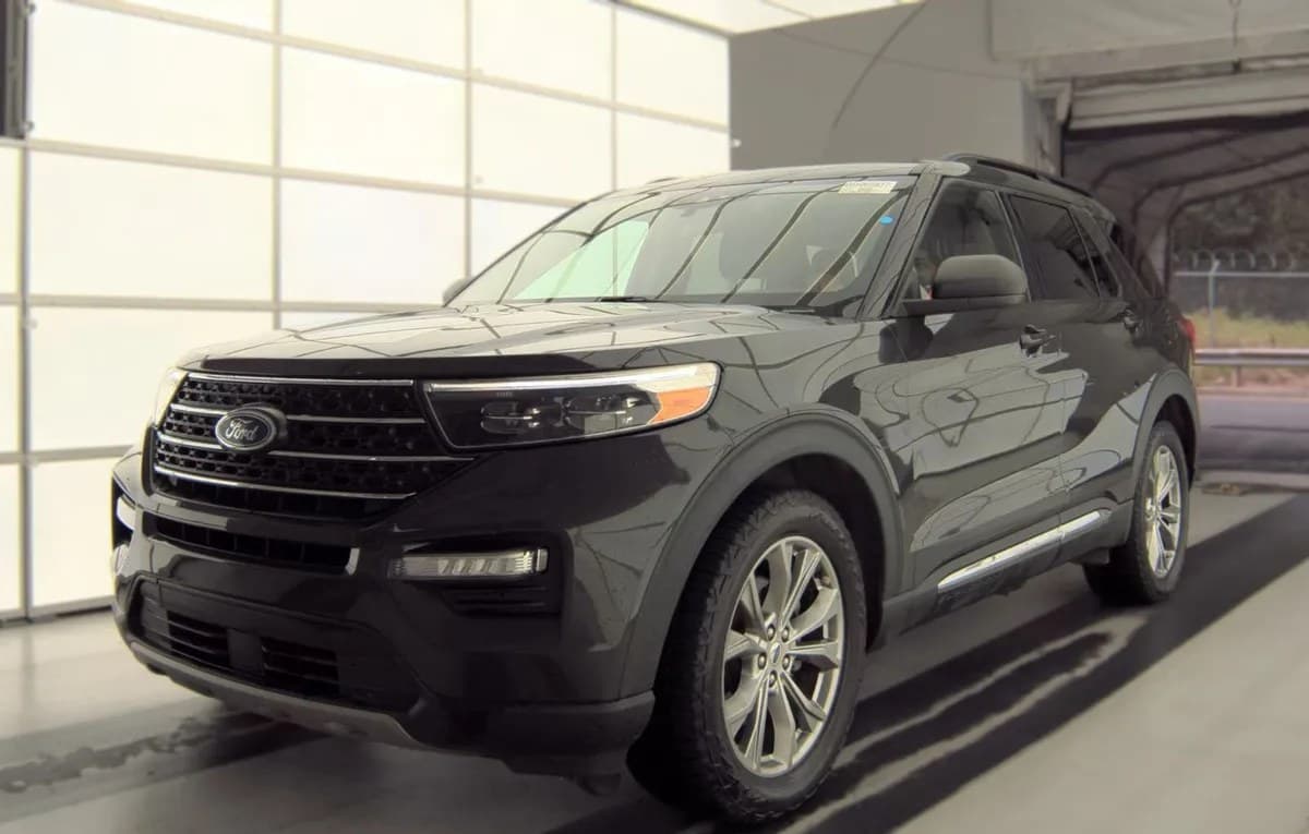 2022 FORD EXPLORER XLT 2