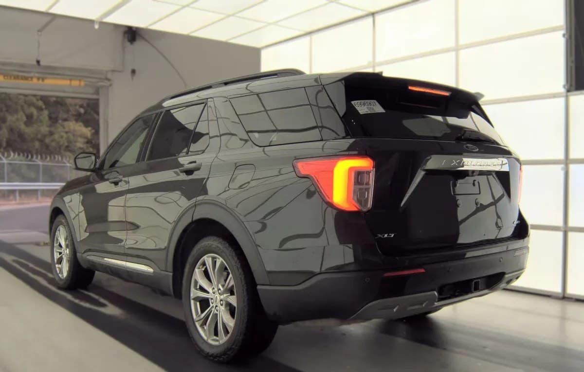 2022 FORD EXPLORER XLT 5