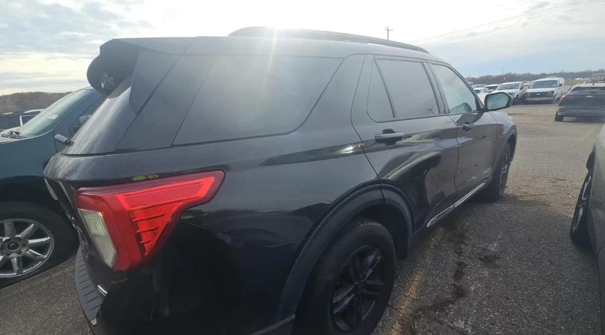 2020 FORD EXPLORER XLT 2