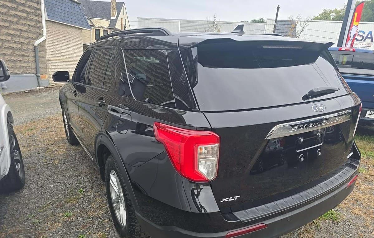 2022 FORD EXPLORER XLT 3