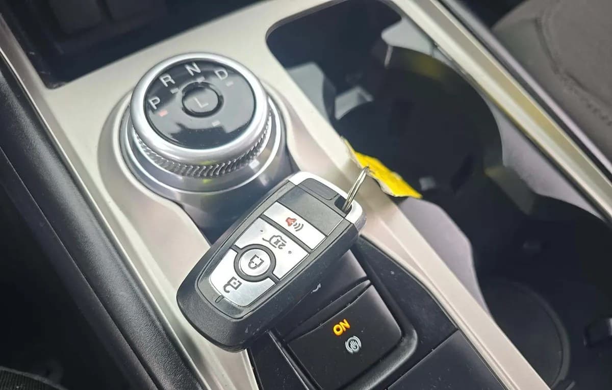2022 FORD EXPLORER XLT 5