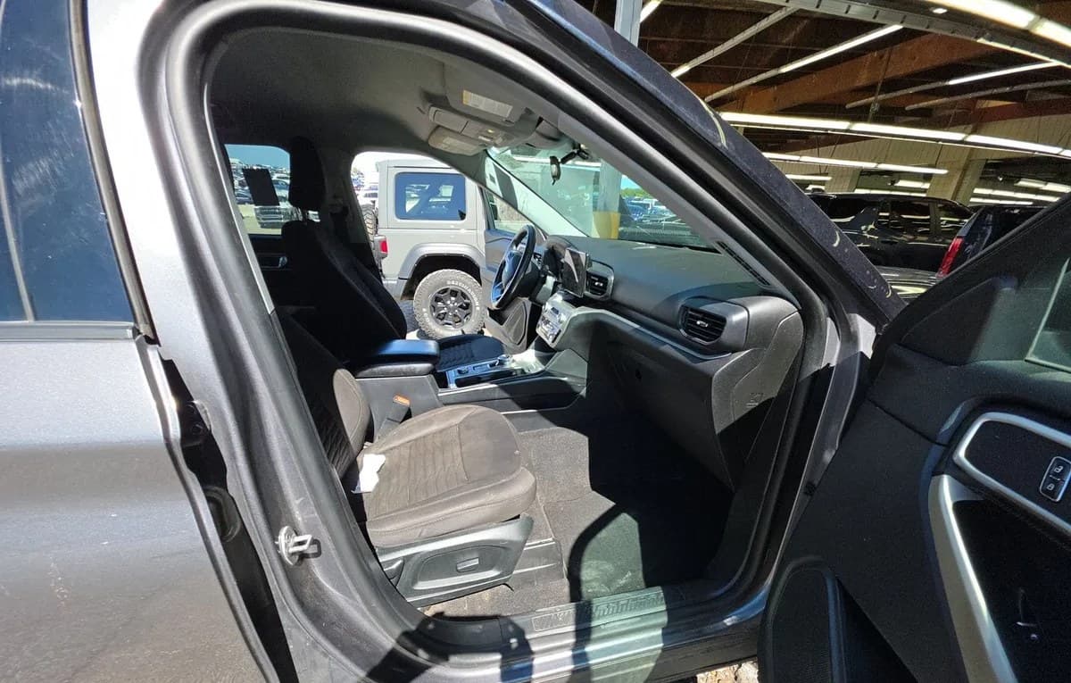 2021 FORD EXPLORER XLT 5