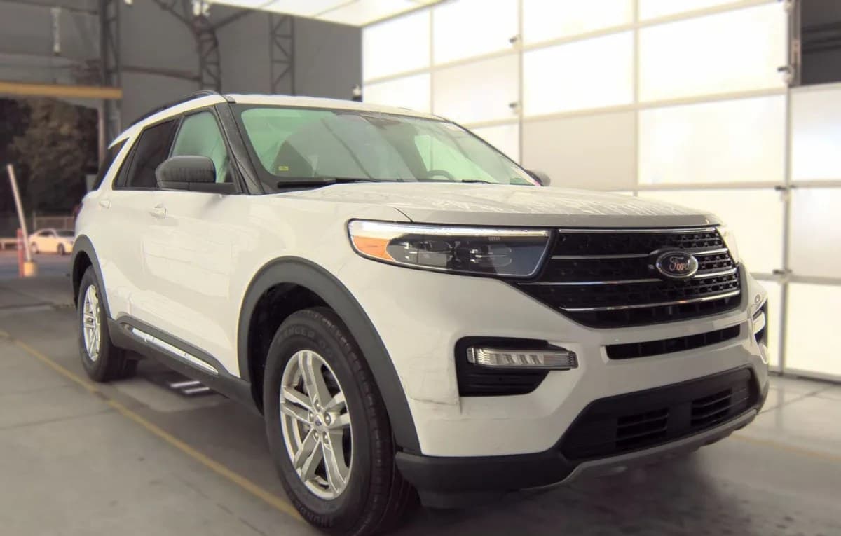 2021 FORD EXPLORER XLT 4