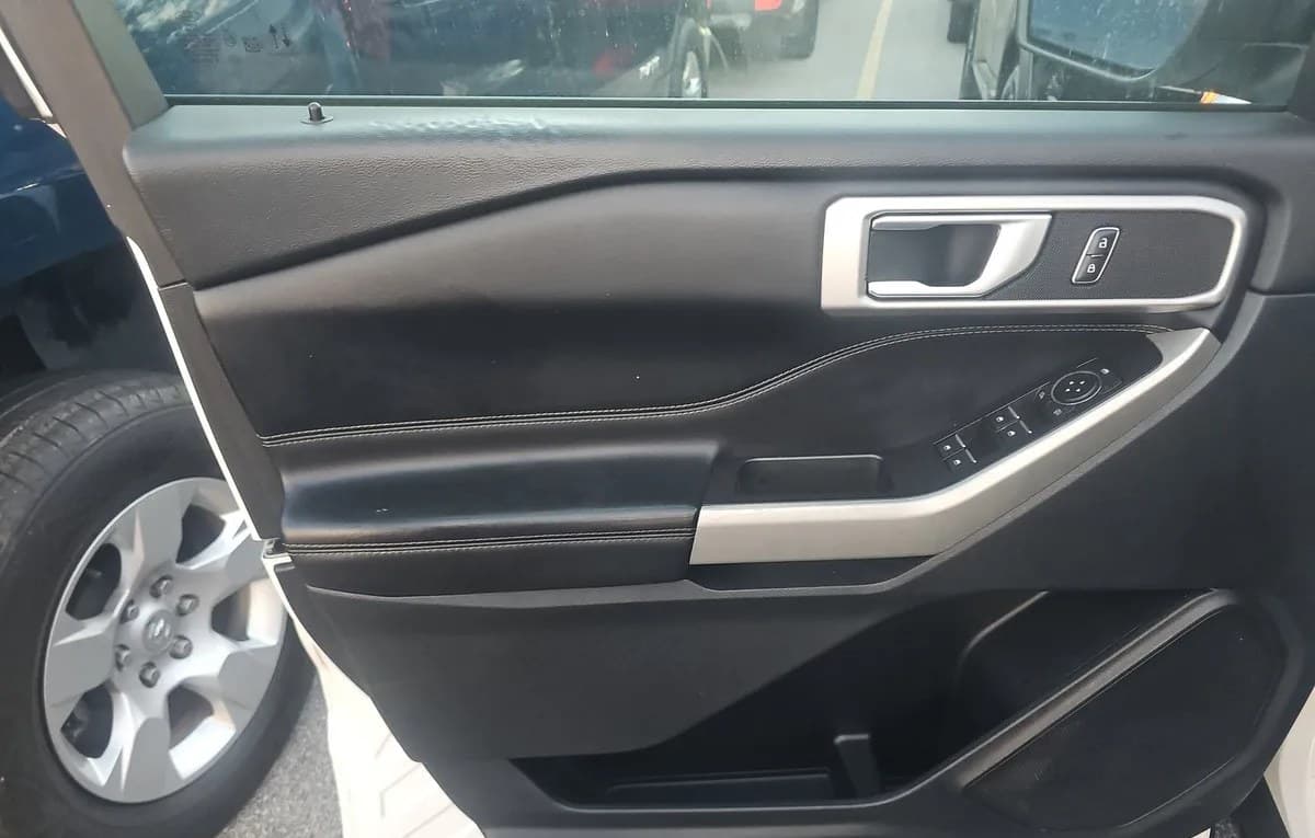 2021 FORD EXPLORER XLT 6