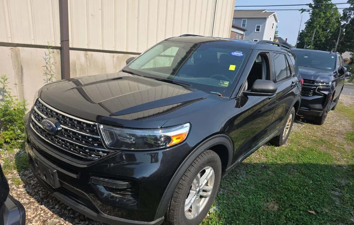 2021 FORD EXPLORER XLT 2